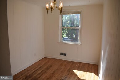 4341 Eldone Rd, Baltimore, MD 21229 - photo 3