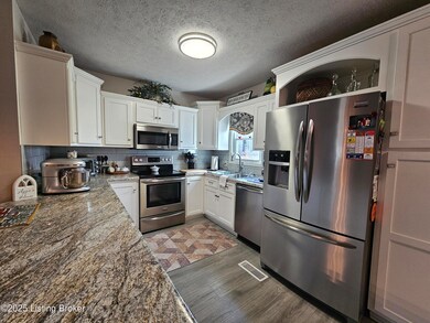 102 Regency Ct unit B2, Campbellsville, KY 42718 - photo 4