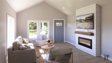 916 Pizer St, Houston, TX 77009 - photo 2