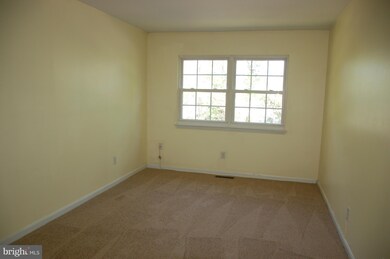 9716 Hagel Cir unit 43/E, Lorton, VA 22079 - photo 6