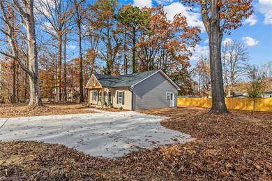 402 N Ward Ave, High Point, NC 27262 - photo 5