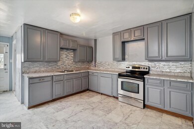 443 S 5th St, Reading, PA 19602 - photo 5