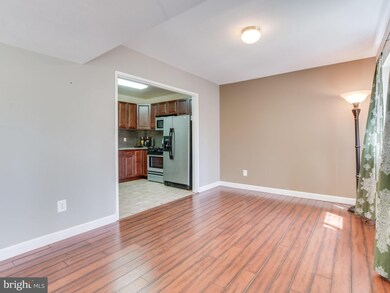 1670 Parkcrest Cir unit 200, Reston, VA 20190 - photo 5