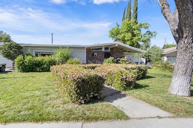 835 W Beverly Place, Tracy, CA 95376 - photo 2