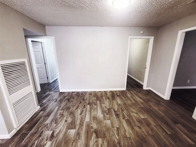 10533 Cheeves Dr, Houston, TX 77016 - photo 4