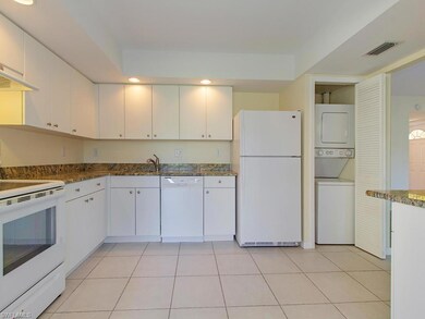 Washer/Dryer in unit