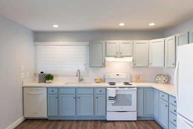 52nd_Dr_Kitchen