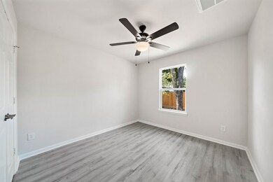 6813 Bethune Dr, Houston, TX 77091 - photo 7