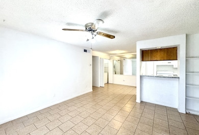 1516 E Bay Area Blvd Blvd N unit U2, Houston, TX 77058 - photo 6