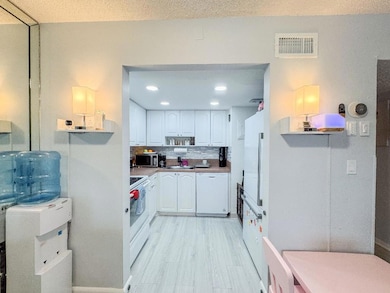 701 Pine Dr unit 210, Pompano Beach, FL 33060 - photo 7