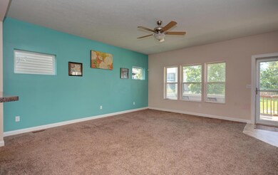 Living Room (3)