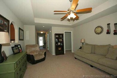 39 E Fairlane Ct, Sapulpa, OK 74066 - photo 3