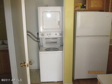 Kitchen/Laundry Area
