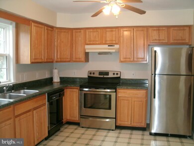 616 Capitol Heights Blvd, Capitol Heights, MD 20743 - photo 5