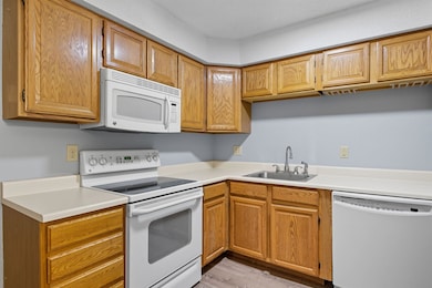 227 Main St unit 321, Lincoln, NH 03251 - photo 5