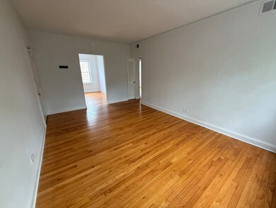 2004 W Jarvis Ave unit 3, Chicago, IL 60645 - photo 3