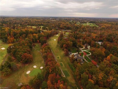 L437 Broadmoor Dr, Statesville, NC 28625 - photo 6