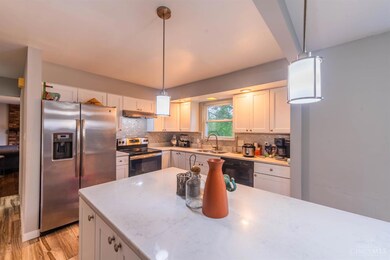 1100 Gracewind Ct, Cincinnati, OH 45231 - photo 3