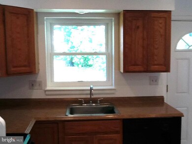 902 Luray Place, Hyattsville, MD 20783 - photo 4