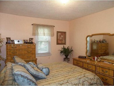 4825 E 18th St, Indianapolis, IN 46218 - photo 4