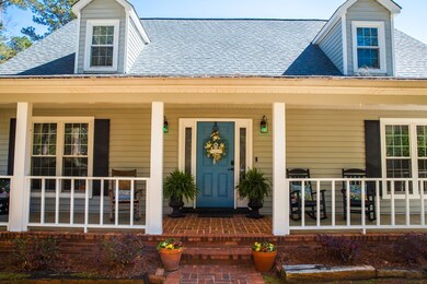 ROCKING CHAIR FRONT PORCH