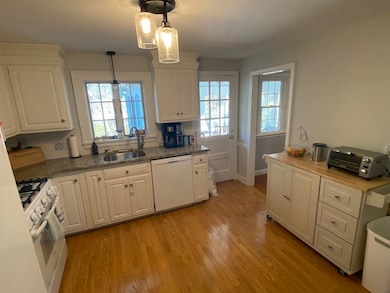 16 Warwick Rd, Franklin, MA 02038 - photo 3