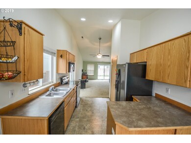 280 W 13th St, Lafayette, OR 97127 - photo 6