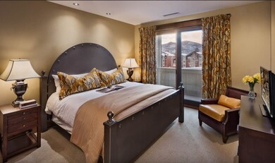 King suite