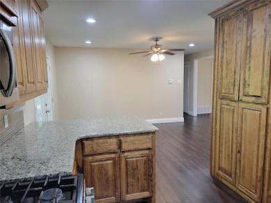 521 Forrest Ln, Denison, TX 75021 - photo 5