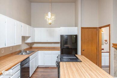Kitchen MS_95431-SMALL