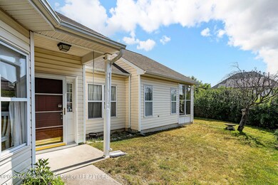 06-Side Yard 1