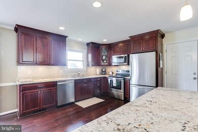 6905 Sheffield Dr, Sykesville, MD 21784 - photo 4