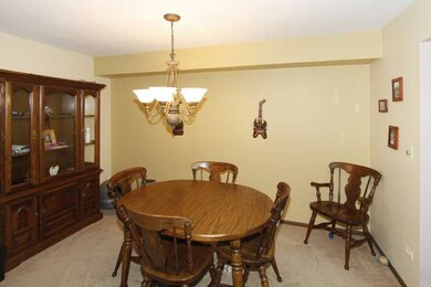 unlisted-address, Schaumburg, IL 60193 - photo 6