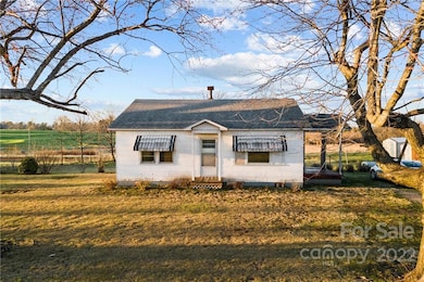 308 Red Chimney Rd, Statesville, NC 28625 - photo 4