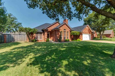 3201 Timber Ridge Dr, Duncan, OK 73533 - photo 2