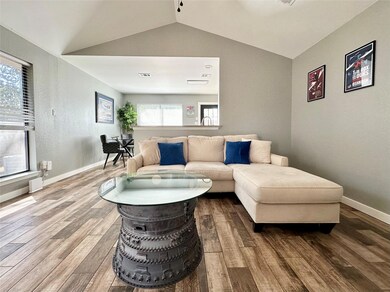 1003 Markham Ln unit B, Austin, TX 78753 - photo 5