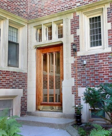 The Castle unit 207, Cambridge, MA 02138 - photo 5