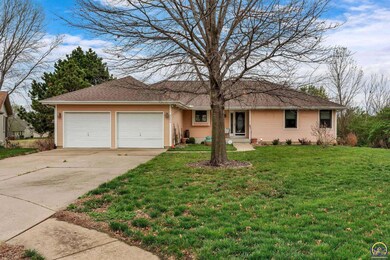 3504 SW Kent Ct, Topeka, KS 66614 - photo 3