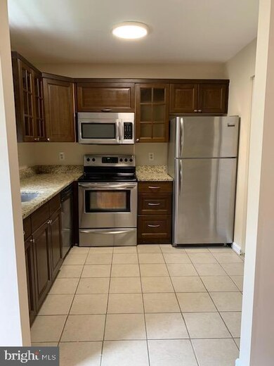 1303 Upcot Ct, Capitol Heights, MD 20743 - photo 6