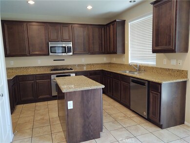 31287 Strawberry Tree Ln, Temecula, CA 92592 - photo 2