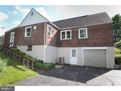 25 Elm St, Boyertown, PA 19512 - photo 2