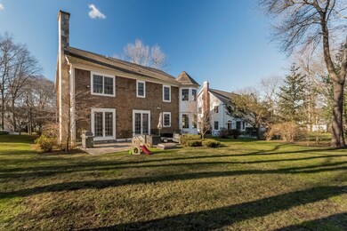 AD - 11 Circle Dr, GR - back 028-2264673