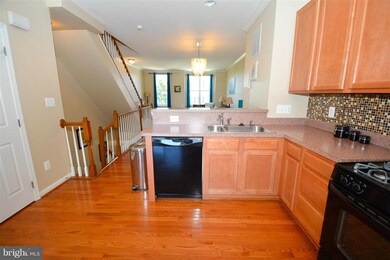 3095 Chinkapin Oak Ln unit 51, Woodbridge, VA 22191 - photo 4