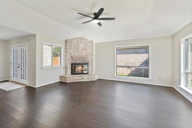 16106 New Field Dr, Houston, TX 77082 - photo 6