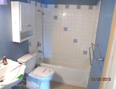 7281 E 22nd Ave, Anchorage, AK 99504 - photo 4