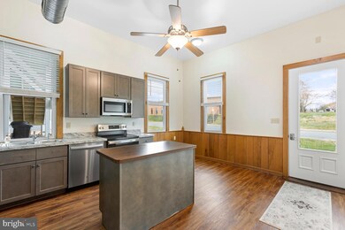 213 Piccadilly St unit A, Edinburg, VA 22824 - photo 6