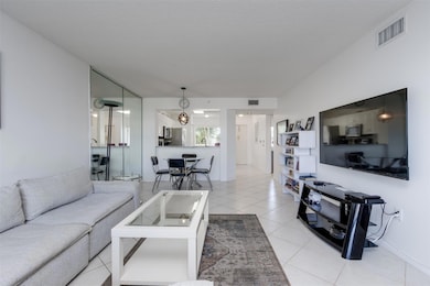 9537 Weldon Cir unit 404, Fort Lauderdale, FL 33321 - photo 6