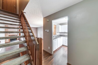 004-229HawkinsLane-Blacklick-OH-43004-fu