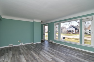 355 Blissfield Dr, Willowick, OH 44095 - photo 4