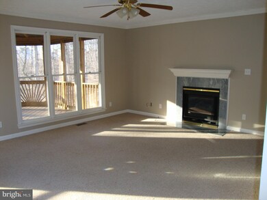 6208 Forest Grove Dr, Fredericksburg, VA 22407 - photo 6